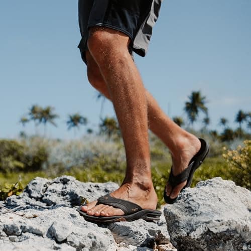 REEF Men's Bottle Opener Flip Flop, Arch Support, Durable Outsole