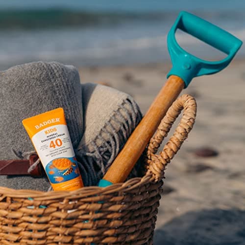 Badger Kids Mineral Sunscreen SPF 40, 98% Organic, Zinc Oxide, Water Resistant, Reef Friendly